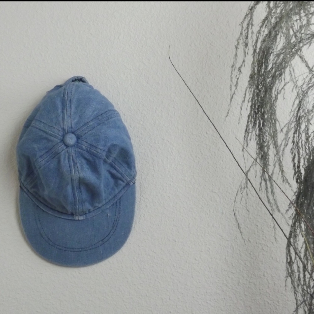 Lightwash Denim cap - Picture 2 of 3